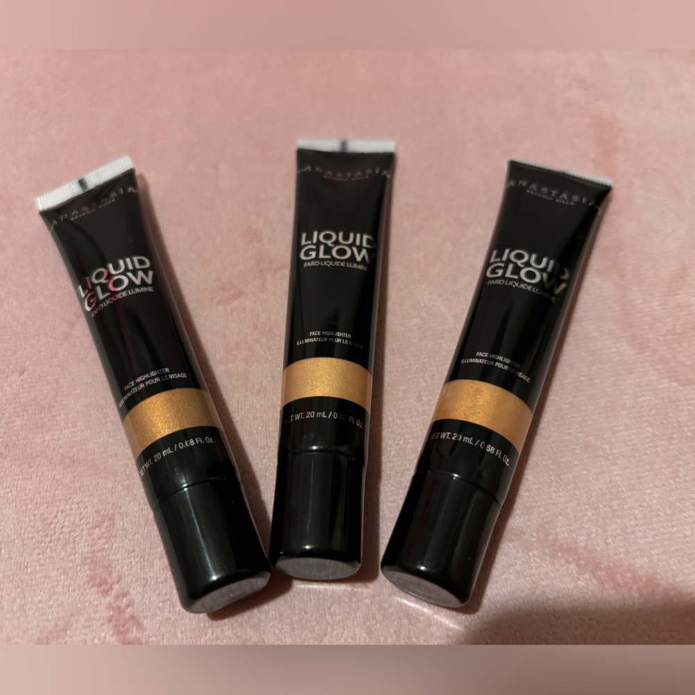 NEW BUNDLE ANASTASIA LIQUID GLOW